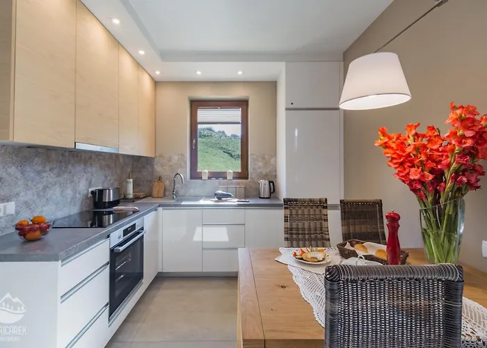 아파트 Grajcarek 야보르키